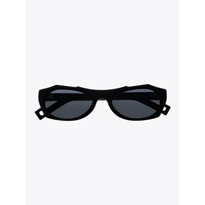 Pawaka Enambelas 16 Cat-Eye Black Sunglasses - E35 SHOP